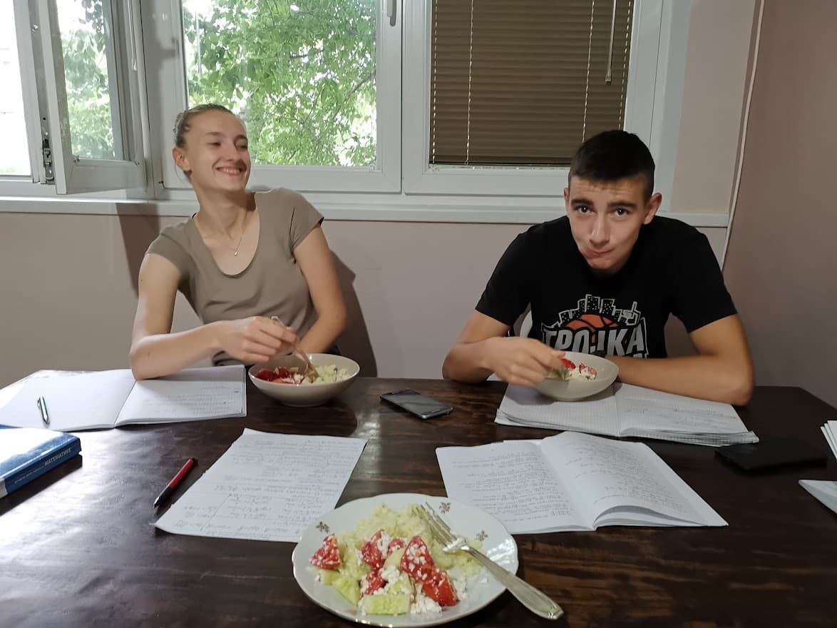 Učenici tokom časa matematike
